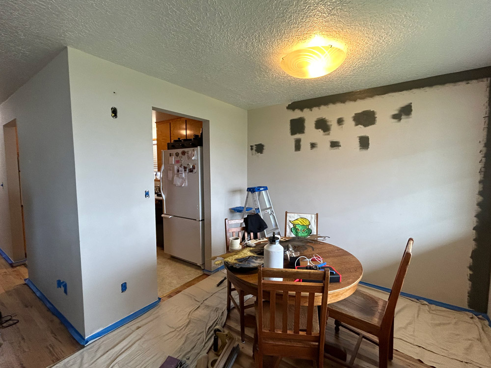 Residential Interior Painting Before Image by D&N Colors Painting